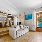 The Quinta - 3 Bedroom Ensuite Villa, Swimming Pool, Beautiful Gardens, Water Features And Willa