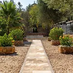 The Quinta - 3 Bedroom Ensuite Villa, Swimming Pool, Beautiful Gardens, Water Features And *