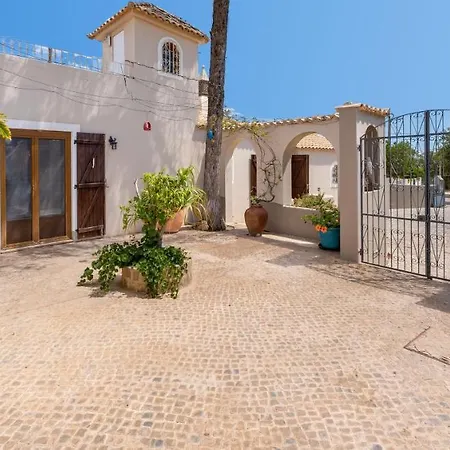 Villa The Quinta Bio Pool, Swimming Pool, 3 Bedroom Ensuites *