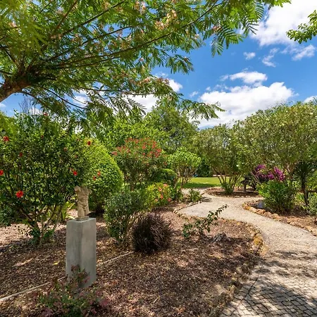 The Quinta - 3 Bedroom Ensuite Villa, Swimming Pool, Beautiful Gardens, Water Features And *