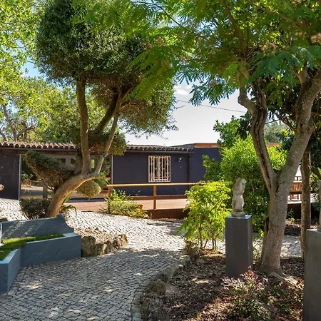 The Quinta - 3 Bedroom Ensuite Villa, Swimming Pool, Beautiful Gardens, Water Features And *
