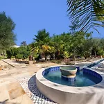 The Quinta - 3 Bedroom Ensuite Villa, Swimming Pool, Beautiful Gardens, Water Features And Алмансил