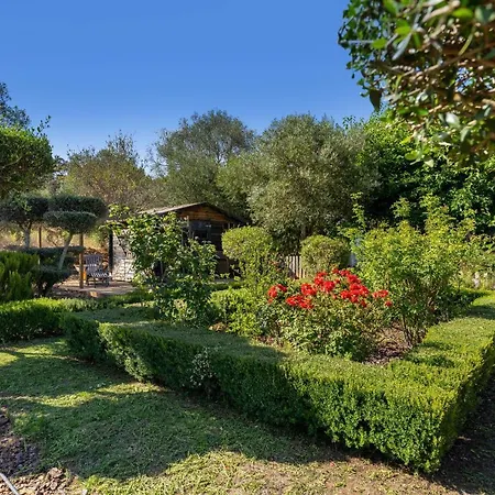 The Quinta - 3 Bedroom Ensuite Villa, Swimming Pool, Beautiful Gardens, Water Features And