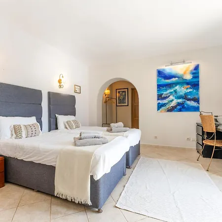 The Quinta - 3 Bedroom Ensuite Villa, Swimming Pool, Beautiful Gardens, Water Features And * المانسيل