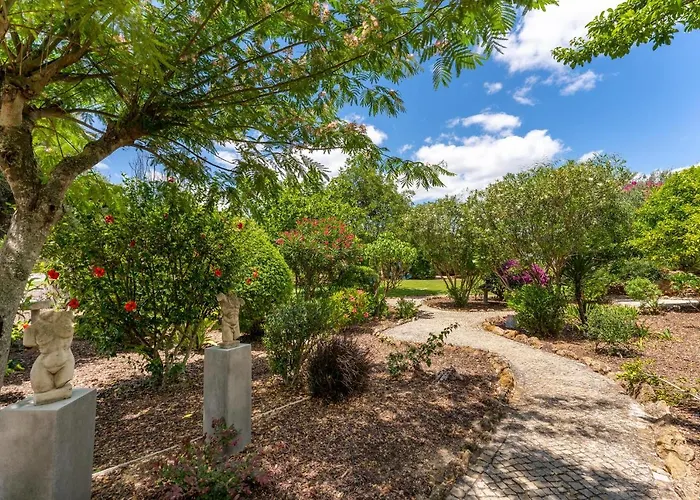 The Quinta - 3 Bedroom Ensuite Villa, Swimming Pool, Beautiful Gardens, Water Features And Lake *