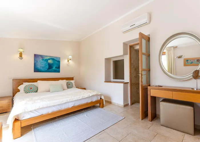 The Quinta - 3 Bedroom Ensuite Villa, Swimming Pool, Beautiful Gardens, Water Features And Villa